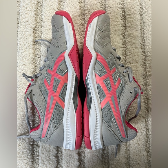 ASICS Women's Tennis Shoes LIKE NEW - Picture 6 of 7